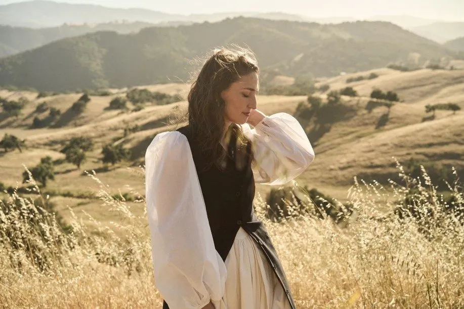 Sara Bareilles lança Good Grief, álbum sobre luto e acolhimento